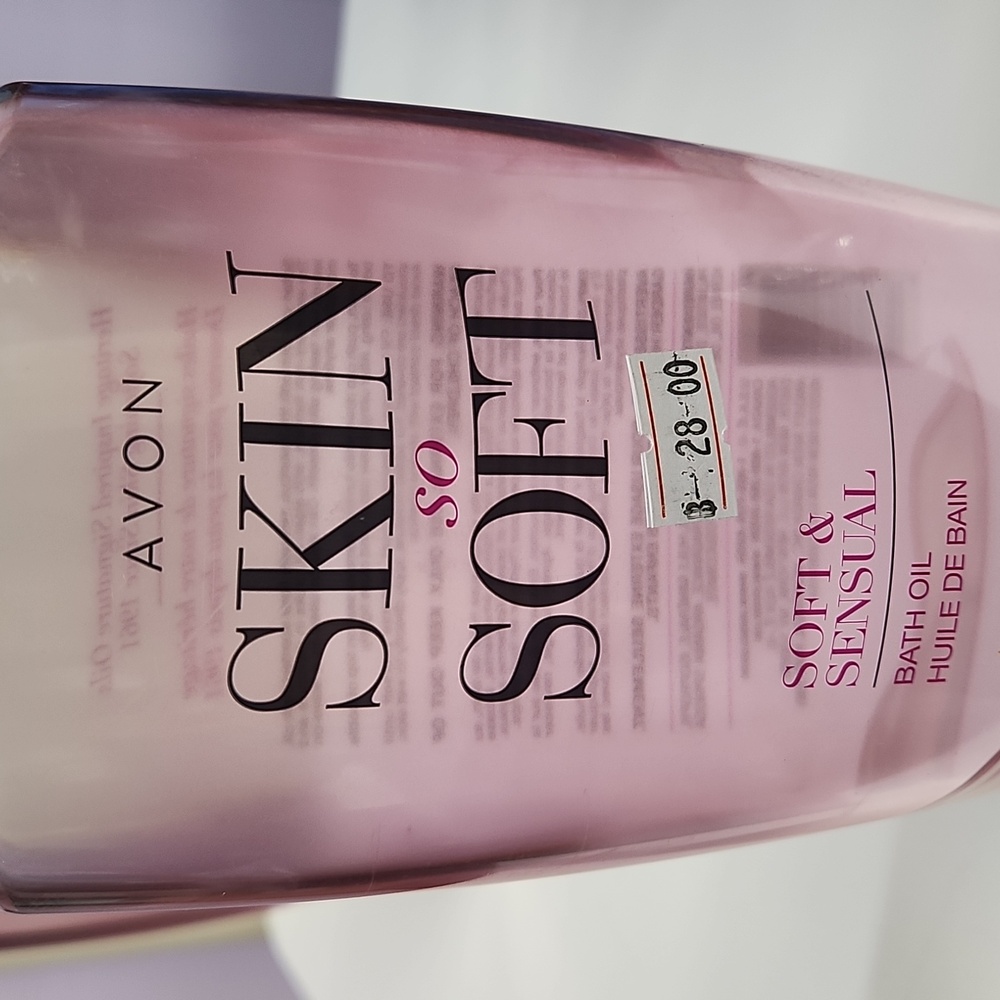 Avon Skin So Soft Soft & Sensual Bath Oil - Pink - Picture 2 of 3